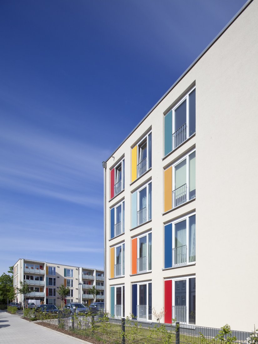 Il primo complesso residenziale ecosostenibile della Renania Settentrionale-Vestfalia coniuga la massima efficienza energetica dello standard della casa passiva con una soluzione architettonica ambiziosa.
