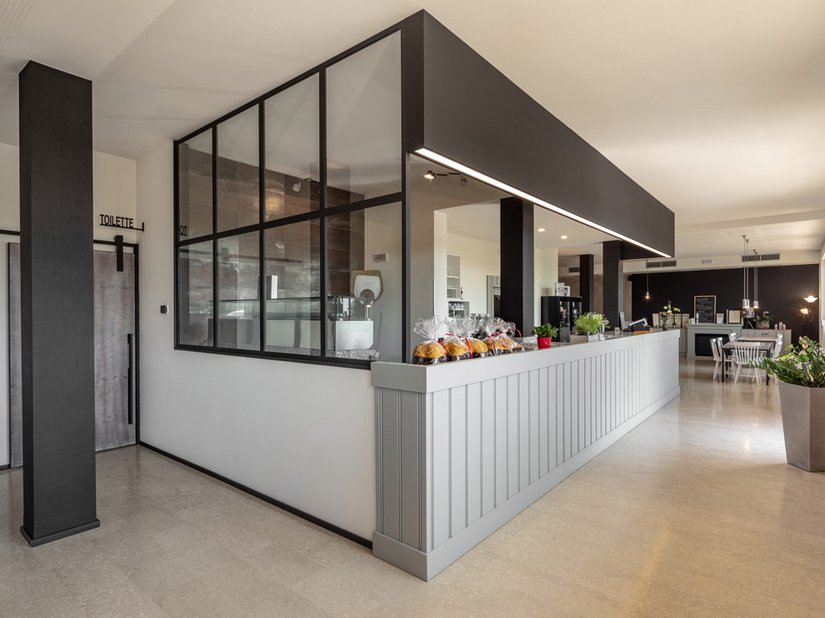 Su richiesta della titolare, la pizzeria Arcobaleno è stata sottoposta a un restyling tanto originale quanto creativo.