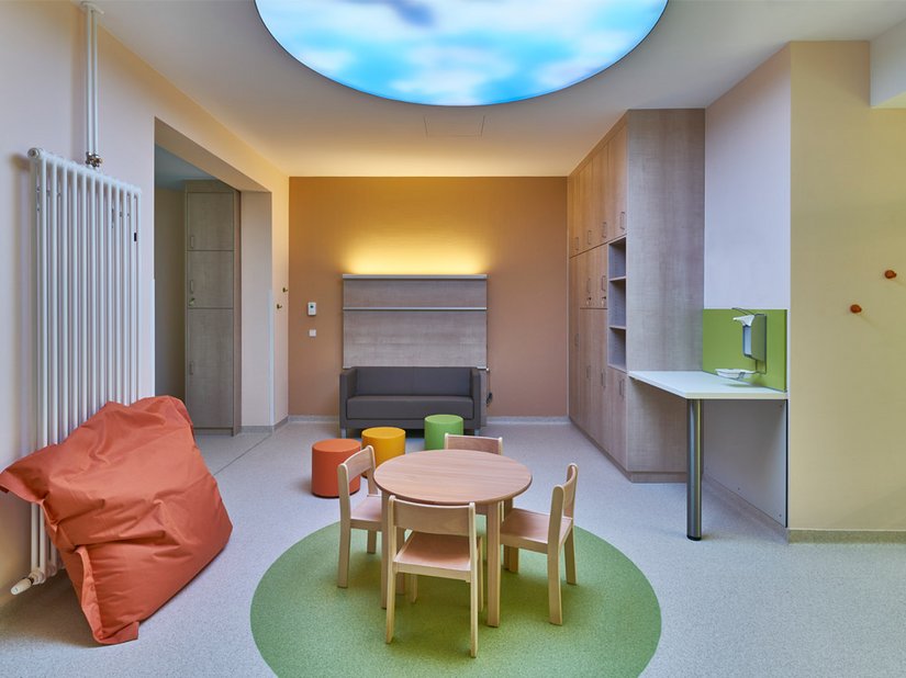 L'ospedale offre un ambiente a misura di bambino.