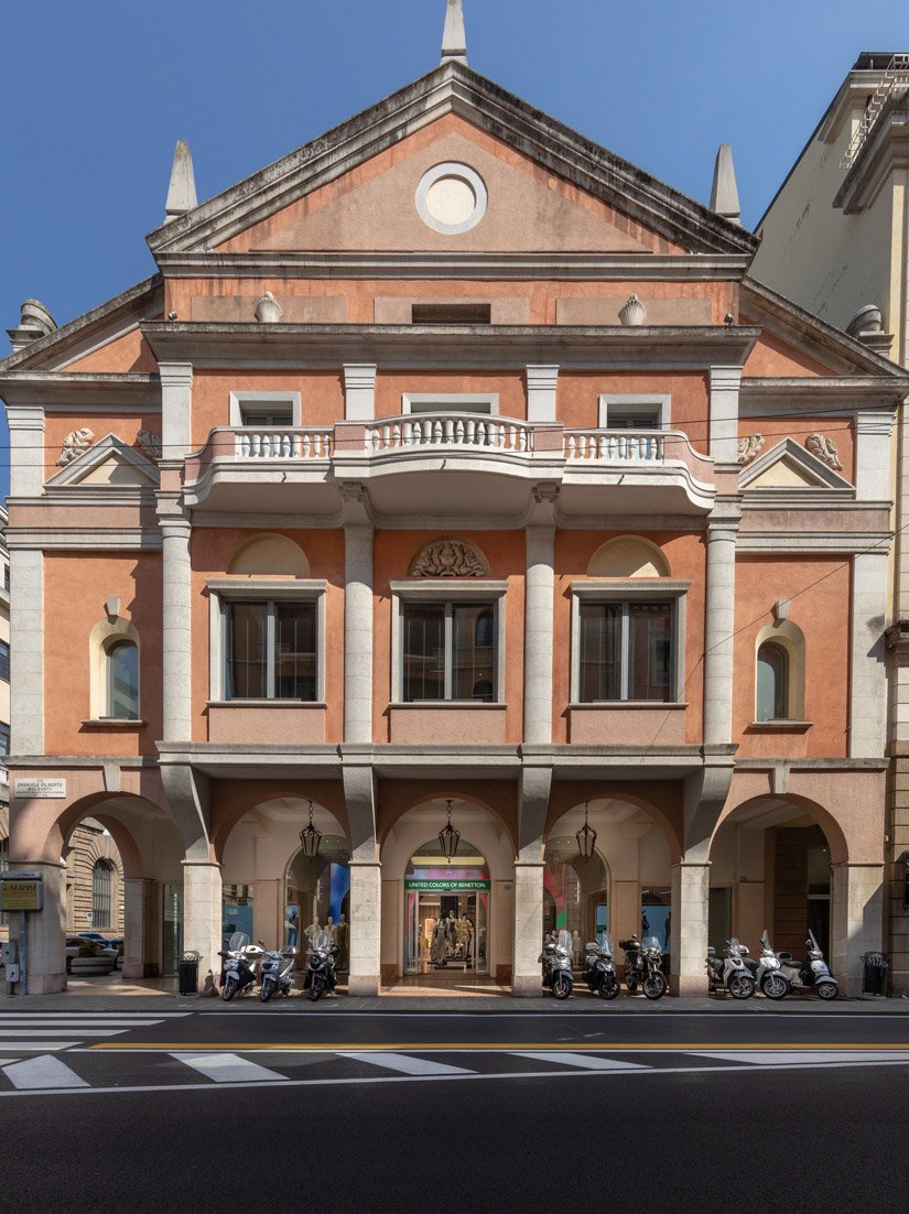 Già storico cinema aperto nel 1931, il restyling è un omaggio alla sua destinazione d’uso originaria.