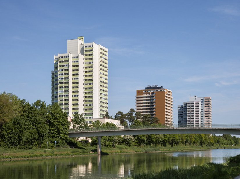 I grattacieli sulle rive dell'Europakanal.