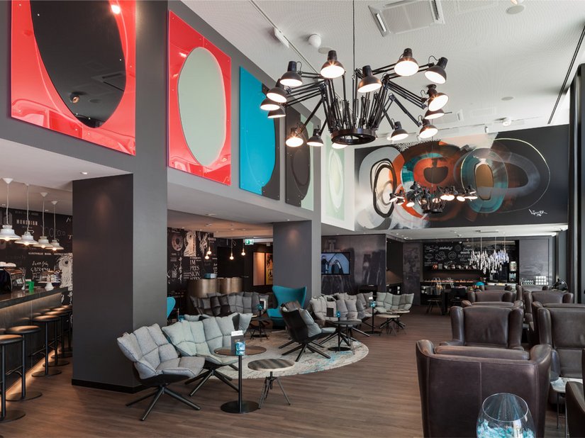 Nel 2016, il pluripremiato gruppo Motel One ha inaugurato a Basilea il suo primo budget hotel di design in Svizzera.