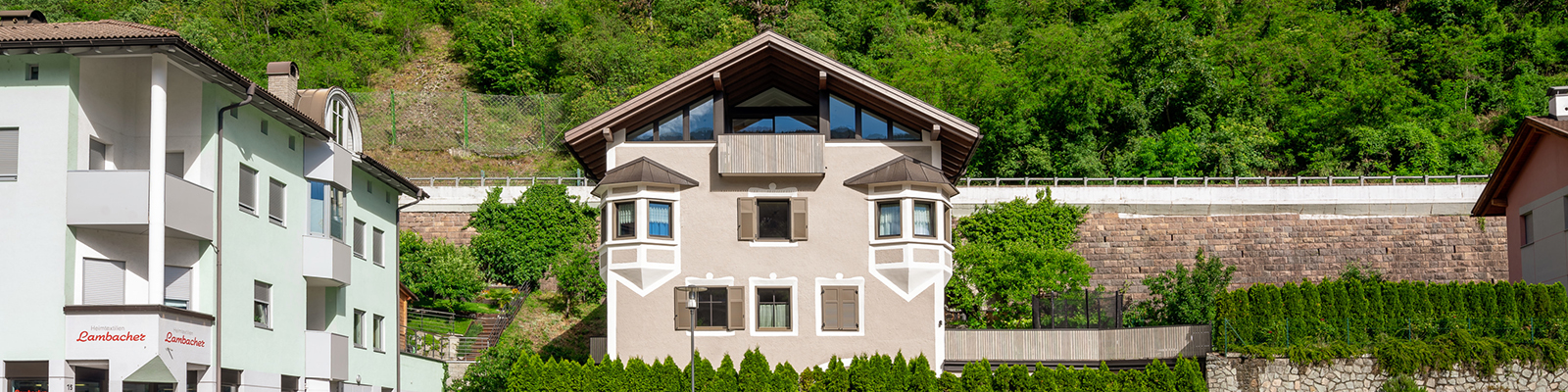 Villa Lambacher, Chiusa